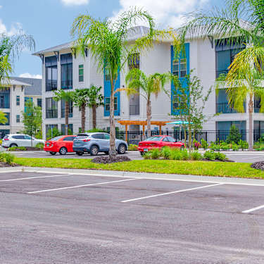 Cue Luxury Living 13504 Citicards Way Jacksonville Fl Apartments For Rent Rent Com