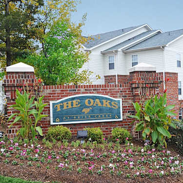 The Oaks At Brier Creek 9941 Brier Oak Pl Raleigh Nc Apartments For Rent Rent Com