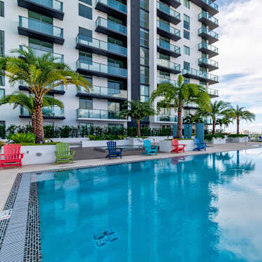 Miami Plaza 1500 Ne Miami Place Miami Fl Apartments For Rent Rent Com