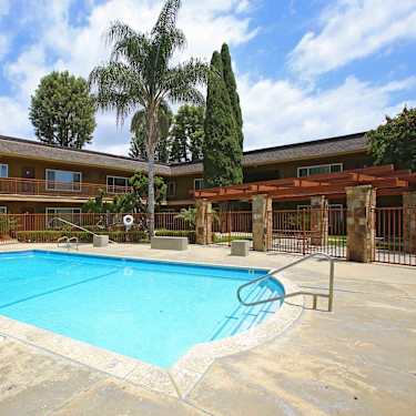 Chatham Village 16331 Mcfadden Avenue Tustin Ca Apartments