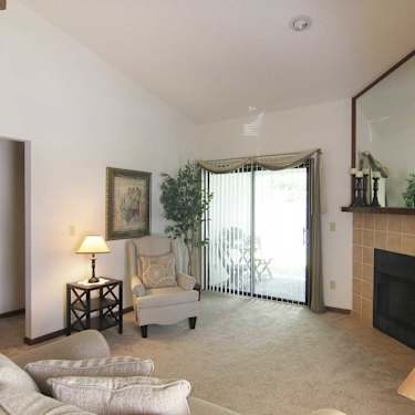 Apartments At Jefferson Square Units Of First Coast Properties Limited 1288 Jefferson Ave Orange Park Fl Apartments For Rent Rent Com