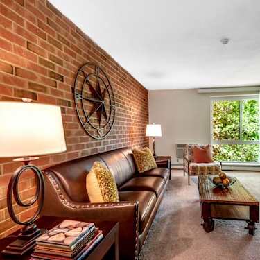 Queen Anne S Gate 100 Queen Anne Dr East Weymouth Ma Apartments For Rent Rent Com