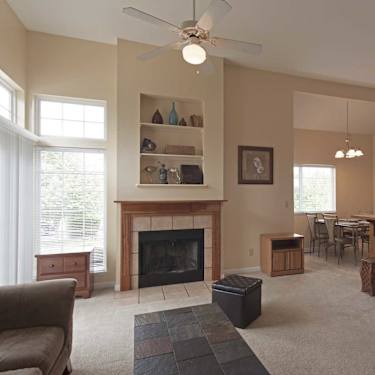 Deer Park 1501 E Hillside Dr Bloomington In Apartments For