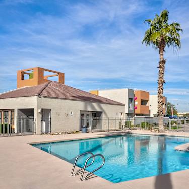Cove On 44th 4030 N 44th Ave Phoenix Az Apartments For Rent Rent Com