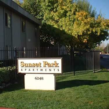 Sunset Park 6248 Lemon Hill Avenue Sacramento Ca Apartments