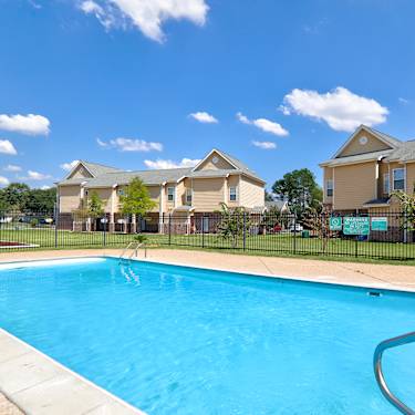 Angela Apartments 10532 Klein Road Gulfport Ms Apartments For