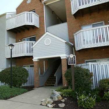 Kennedy Commons 1320 Kennedy Boulevard Cuyahoga Falls Oh Apartments For Rent Rent Com
