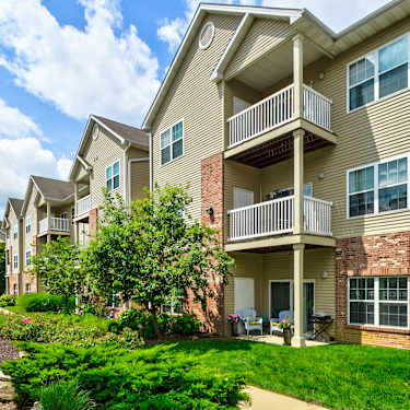 Green Door Apartments 101 Adeline Dr Belleville Il Apartments
