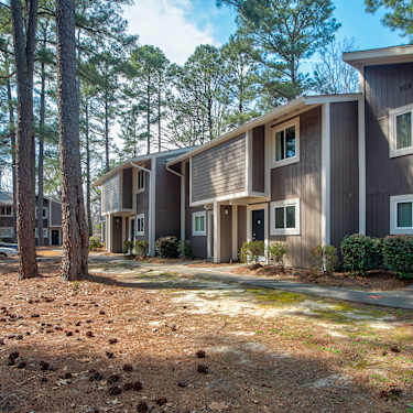 Keystone Apartments 425 Woodstream Trl Fayetteville Nc Apartments For Rent Rent Com