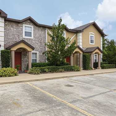 Carmendy Square 367 Sunny Oaks Way Lady Lake Fl Apartments