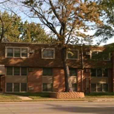 Cambridge Court Apartments 5800 42nd Avenue North Minneapolis Mn Apartments For Rent Rent Com