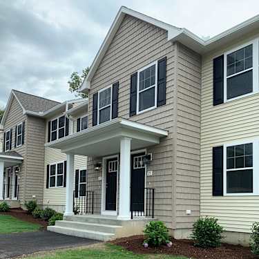 The Timbers 1124 S Mammoth Road Manchester Nh Apartments For