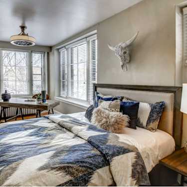 Belmont Buckingham 1050 Sherman St Denver Co Apartments For Rent Rent Com