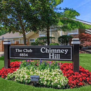 Chimney Hill Apartments 6834 Chimney Hill Drive West Bloomfield Mi Apartments For Rent Rent Com
