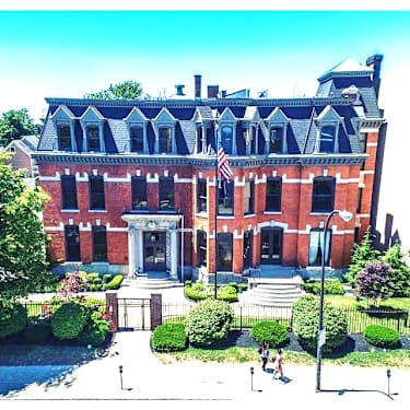 The Knights 506 Delaware Ave Buffalo Ny Apartments For Rent Rent Com