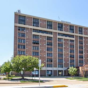 Oneida Heights 525 N Oneida St Appleton Wi Apartments For Rent Rent Com