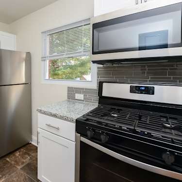 Mt Arlington Gardens Apartment Homes 48 Henry Court Mount Arlington Nj Apartments For Rent Rent Com