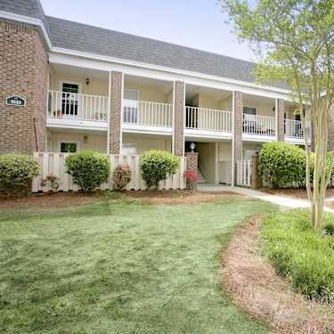 Glenmeade Village Apartments 1518 Village Dr Wilmington Nc Apartments For Rent Rent Com