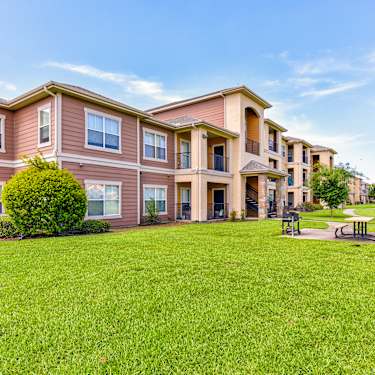 Oxford At Country Club 2800 W Baker Rd Baytown Tx Apartments For Rent Rent Com