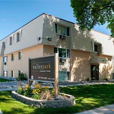 Valley Park Apartments 2021 S 17th St Grand Forks Nd Apartments For Rent Rent Com