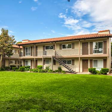 Tustin Parc 16282 East Main Street Tustin Ca Apartments For