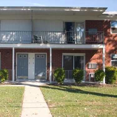 Cypress Gardens 8 Lamont Avenue Mercerville Nj Apartments For