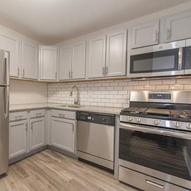 Enclave Silver Spring 11225 Oak Leaf Dr Silver Spring Md Apartments For Rent Rent Com