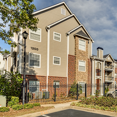 Crowne At Grandview 3550 Grandview Pkwy Birmingham Al Apartments For Rent Rent Com