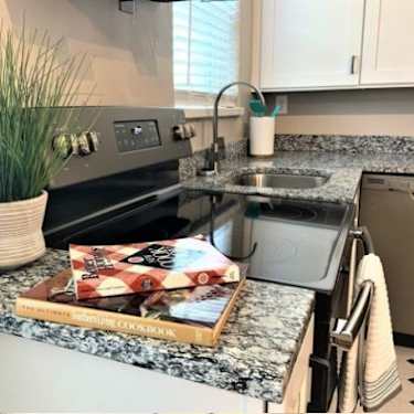 Emerson Apartments 501 Longview Rd Knoxville Tn Apartments For Rent Rent Com