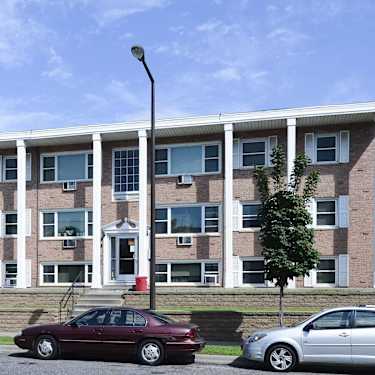Minnehaha Apartments 579 Minnehaha Avenue Saint Paul Mn Apartments For Rent Rent Com