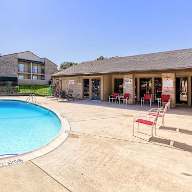 Glen Rose Park 745 E Pecan St Hurst Tx Apartments For Rent Rent Com