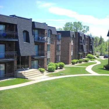 Salem Cross 18745 Burnham Lansing Il Apartments For Rent Rent Com