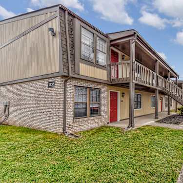 Courtyard Apartments 1815 Greentree Boulevard Clarksville In