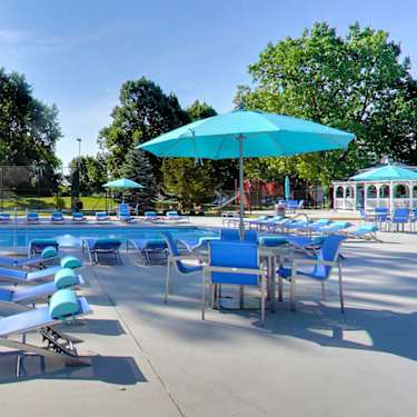 Stonebridge Of Arlington Heights 600 W Rand Rd Arlington Heights Il Apartments For Rent Rent Com
