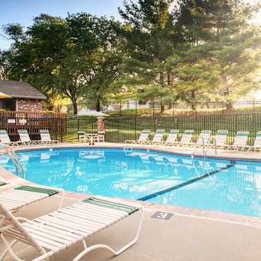 Spring Tree By Broadmoor 3056 S 60th St Omaha Ne Apartments For Rent Rent Com