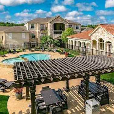 Meadowbrook Apartments 4600 Paluxy Dr Tyler Tx Apartments For