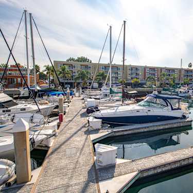 Harborside Marina Bay Apartments 14015 Tahiti Way Marina Del Rey Ca Apartments For Rent Rent Com