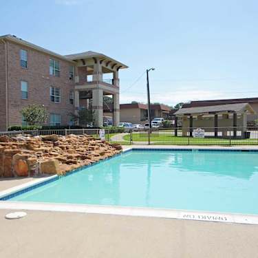 The Falls 9797 Bruton Road Dallas Tx Apartments For Rent