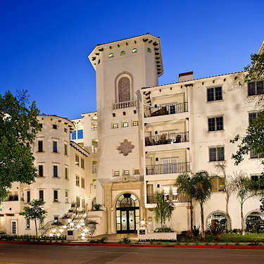 The Montecito 6203 Variel Avenue Woodland Hills Ca Apartments