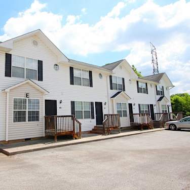 Swadley Park And Creekside Village Apartments 606 Swadley Rd Johnson City Tn Apartments For Rent Rent Com