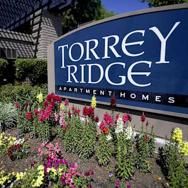 Torrey Ridge Apartments 222 S Clovis Ave Fresno Ca Apartments For Rent Rent Com