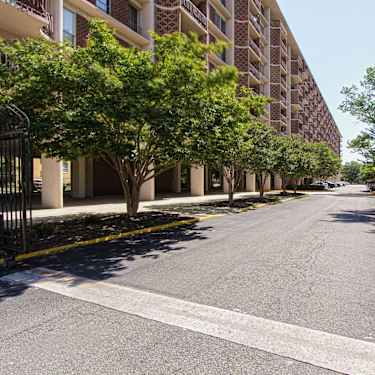 Capitol Park Plaza Apartments 201 I St Sw Washington Dc Apartments For Rent Rent Com