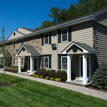 Maple Crest Garden Apartments At Dix Hill 21 Baldwin Path Deer