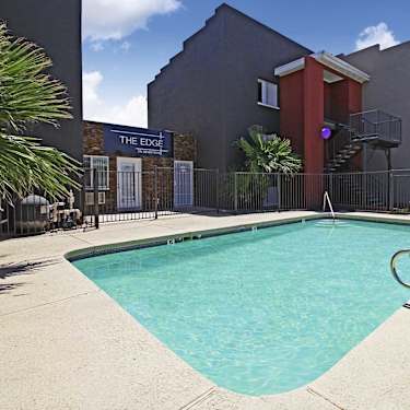 The Edge On 17 2501 W Ocotillo Rd Phoenix Az Apartments For Rent Rent Com