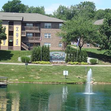 Willow Lake Apartments 6002 Nw Prarie View Road Suite 105