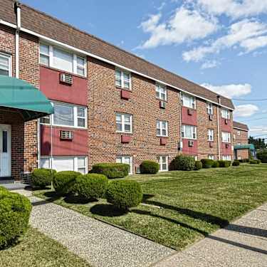 Oak Ridge Apartments 1001 N Black Horse Pike Runnemede Nj