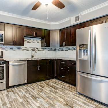 Forest Park Apartments 1500 W Grand St Springfield Mo Apartments For Rent Rent Com