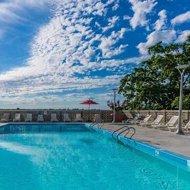 The Ivanhoe 130 Overlook Avenue Hackensack Nj Apartments For Rent Rent Com