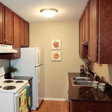 Imperial Gates 7449 Imperial Dr N Brooklyn Park Mn Apartments For Rent Rent Com