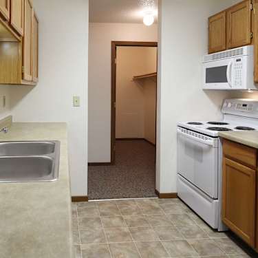 Washington Heights Apartments 2723 Hawken St Bismarck Nd Apartments For Rent Rent Com